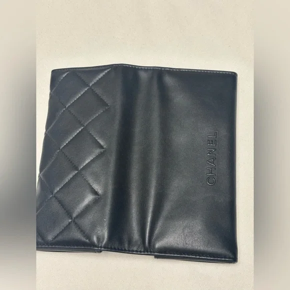 CHANEL Elegant and Interchangeable Sunglasses Trio - Picture 8 of 12